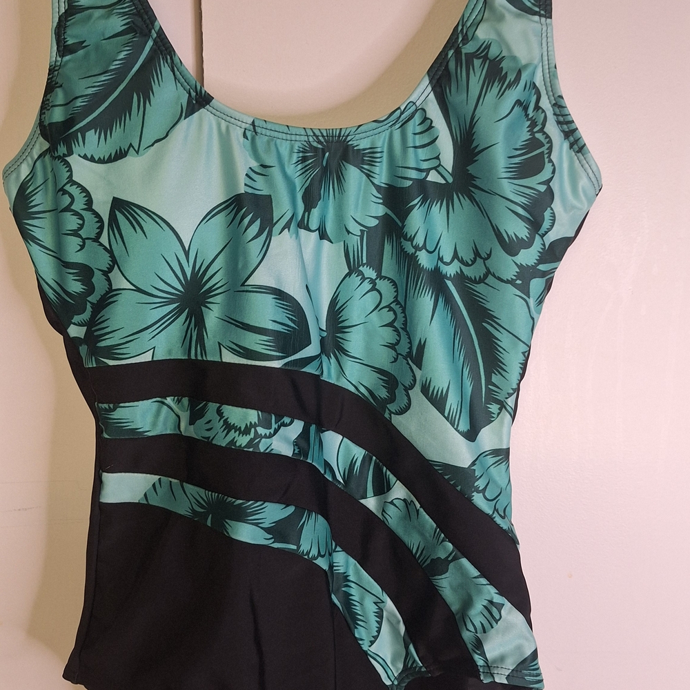 Floral Print One Piece Swimsuit Size Small